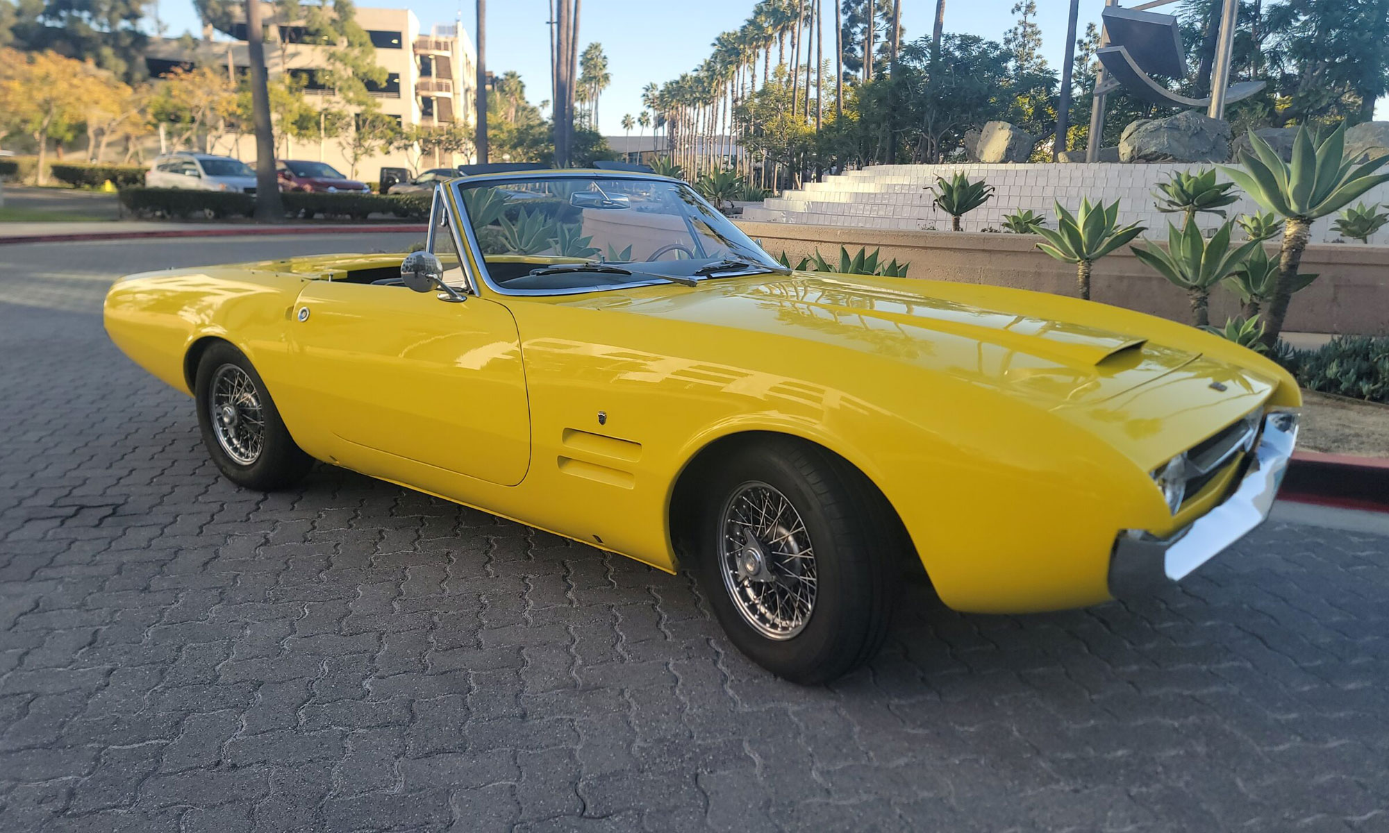 yellow Ghia 450 SS